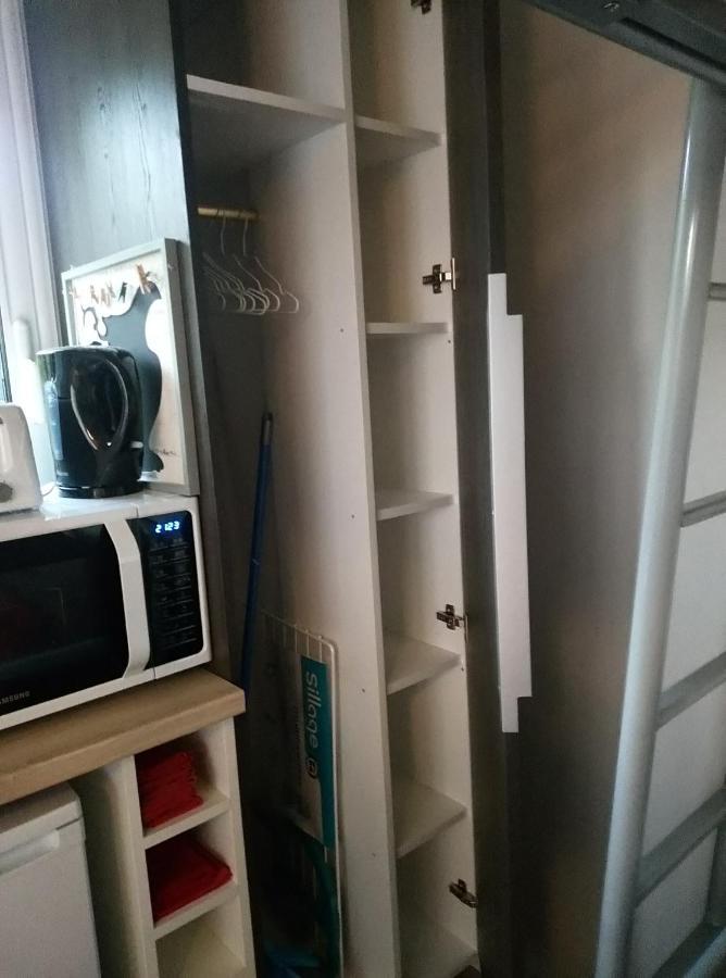 Studio meublé 1 pièce entièrement équipé sans cloisons séparatives Chavagnes-en-Paillers Extérieur photo